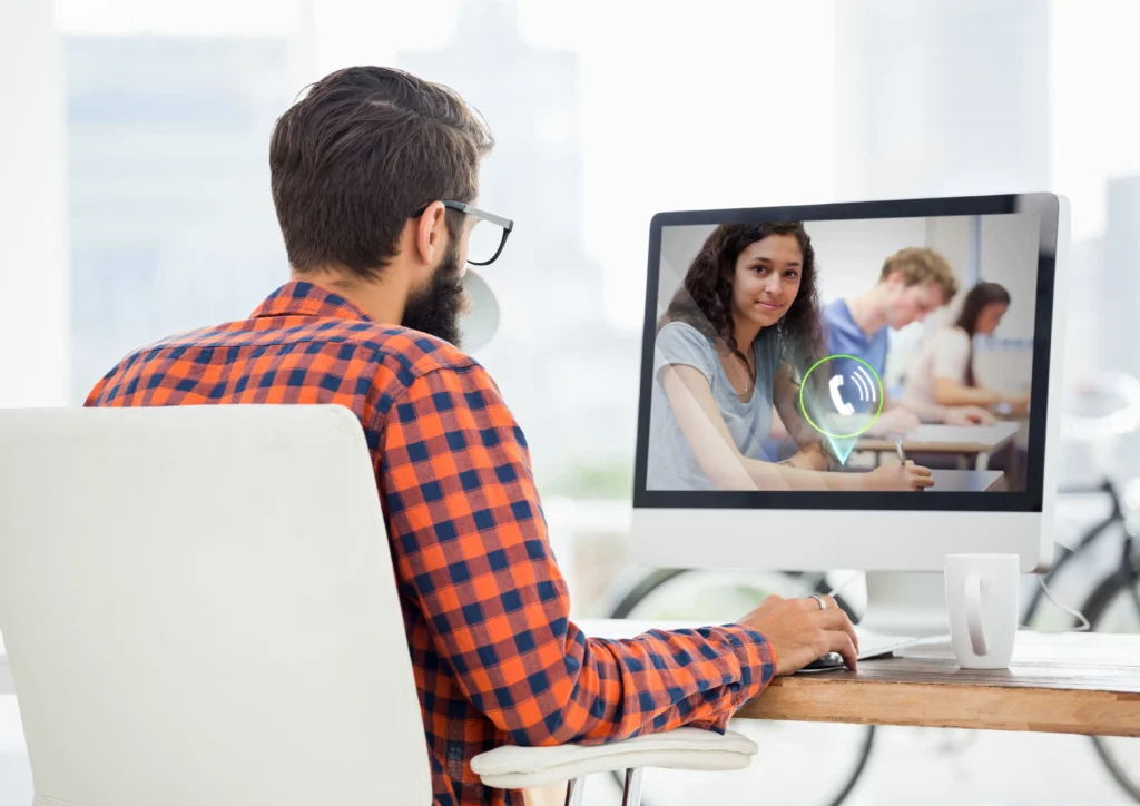 Modalidad Community Manager: ¿presencial u online?